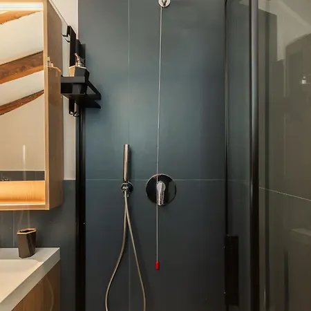 Art 게스트하우스 4*