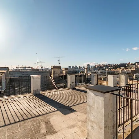 Art בית הארחה